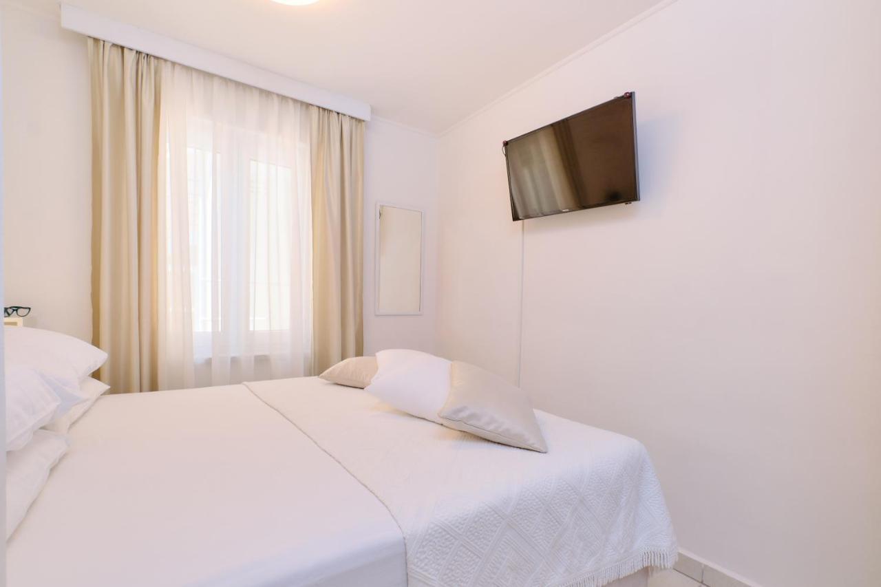 Apartments Antares มาลีโลชินจ์ ภายนอก รูปภาพ